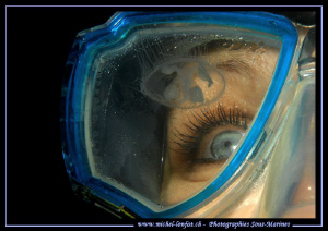 My wife Caroline observing a Freshwater Jelly Fish... :O)... by Michel Lonfat 